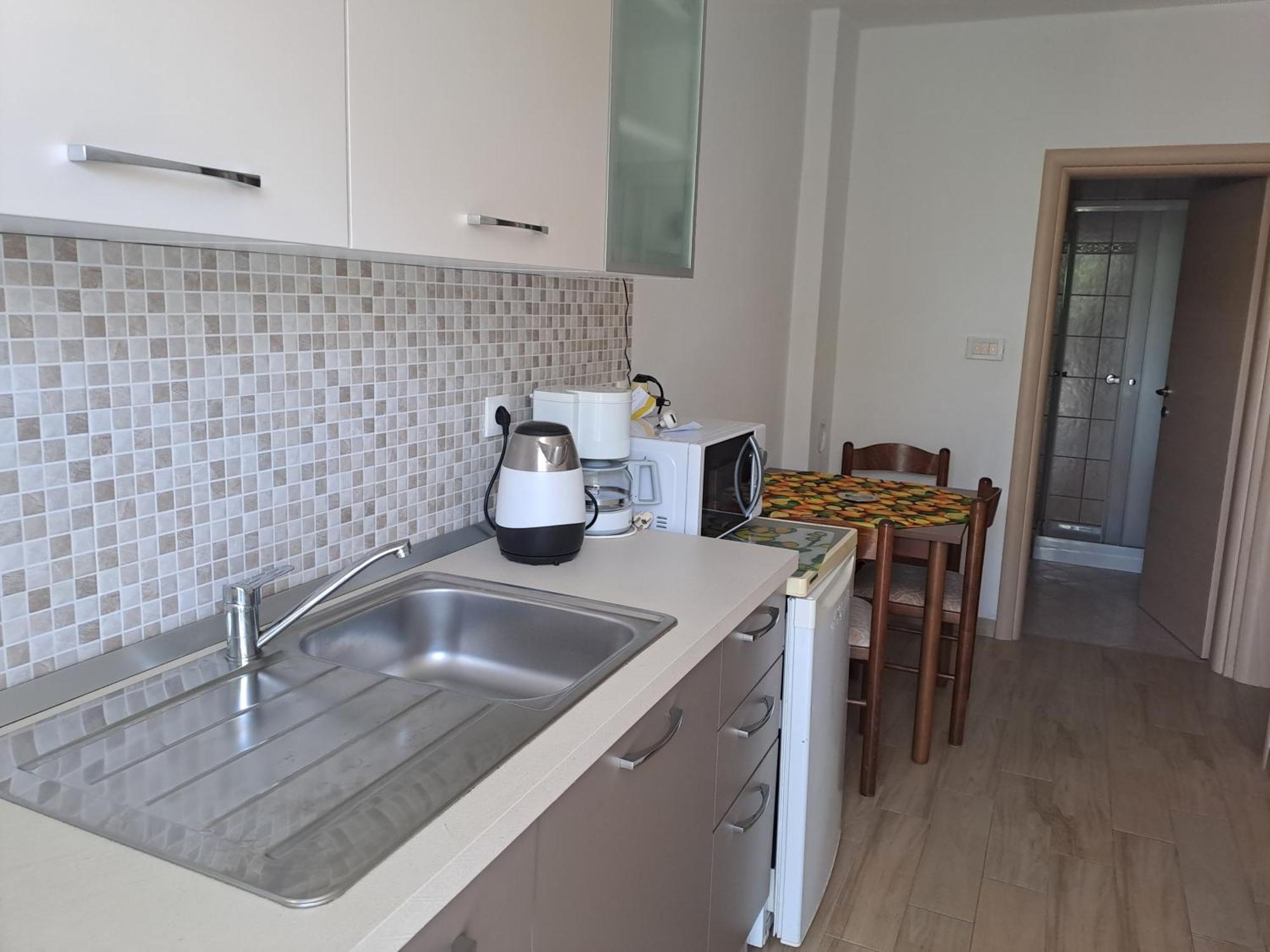 Put 2 Apartment